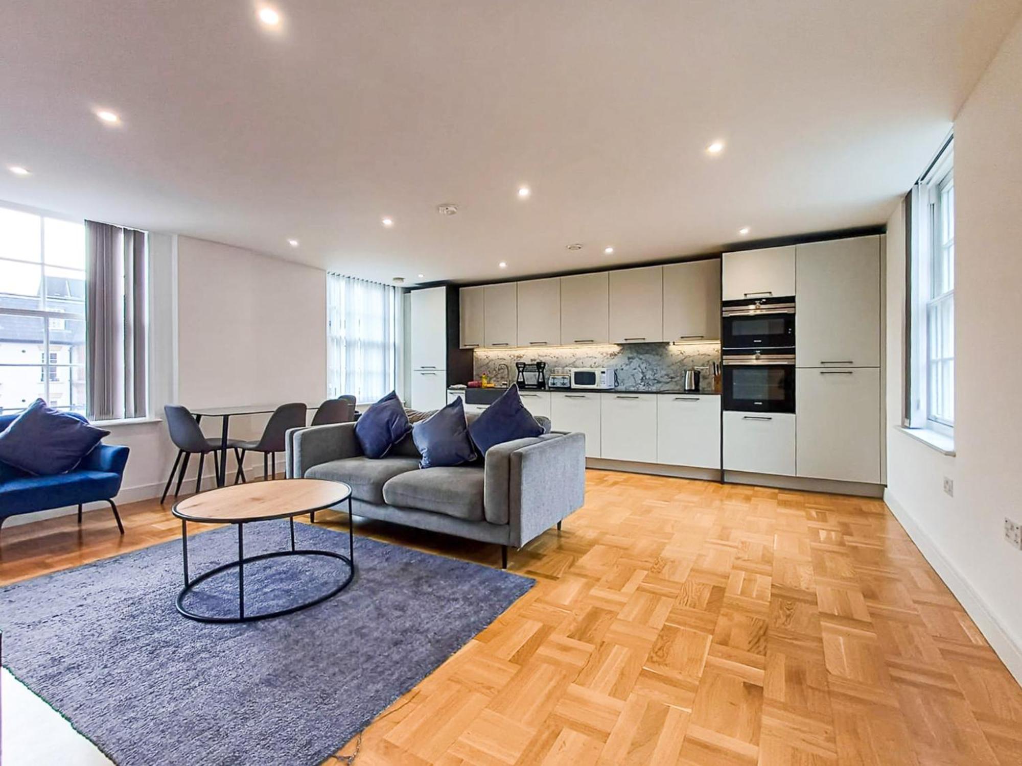 Modern 2-Bedroom, 2-Bathroom Apartment In West Kensington Londres Exterior foto