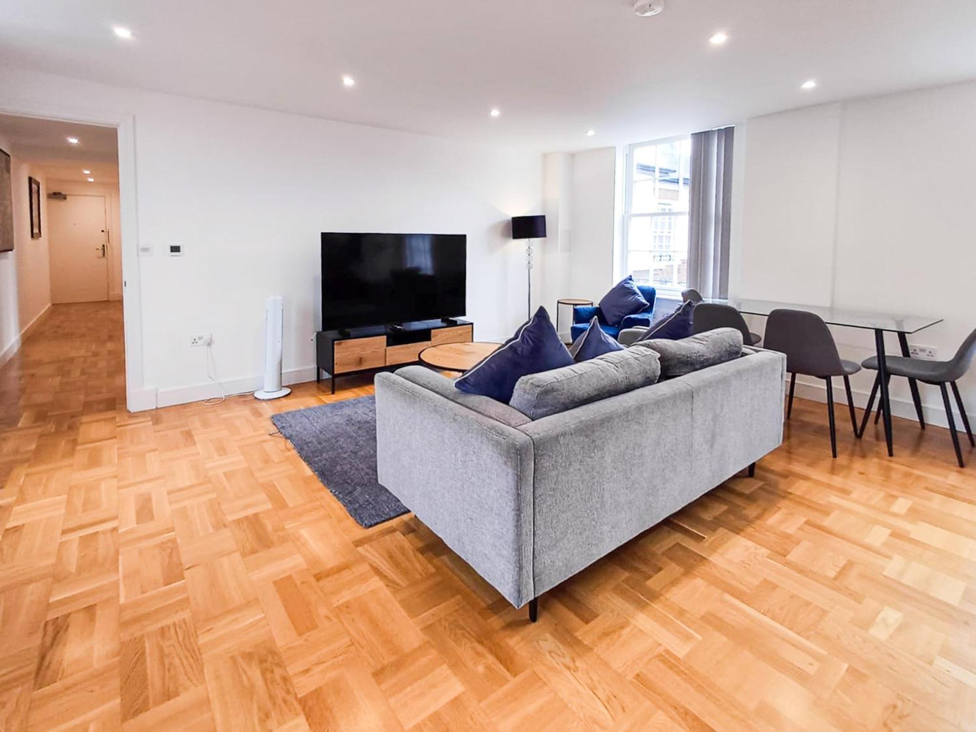 Modern 2-Bedroom, 2-Bathroom Apartment In West Kensington Londres Exterior foto