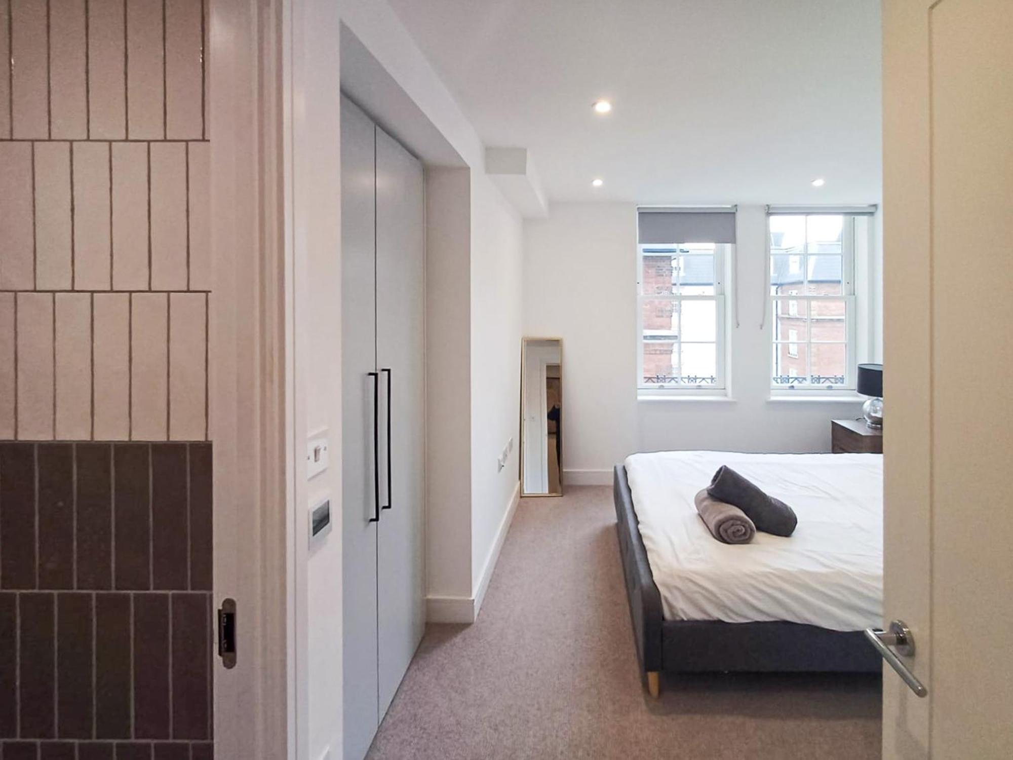 Modern 2-Bedroom, 2-Bathroom Apartment In West Kensington Londres Exterior foto