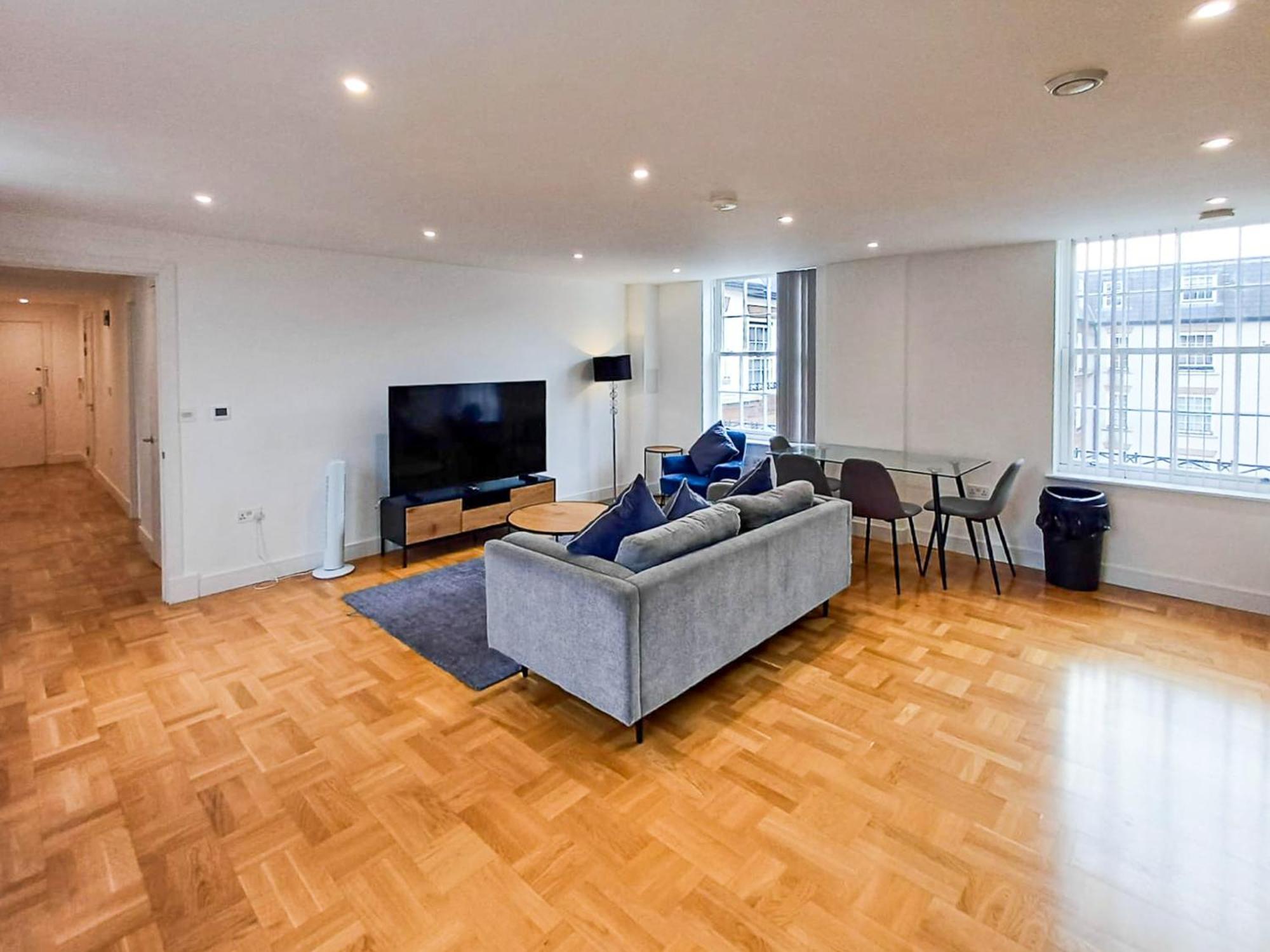 Modern 2-Bedroom, 2-Bathroom Apartment In West Kensington Londres Exterior foto