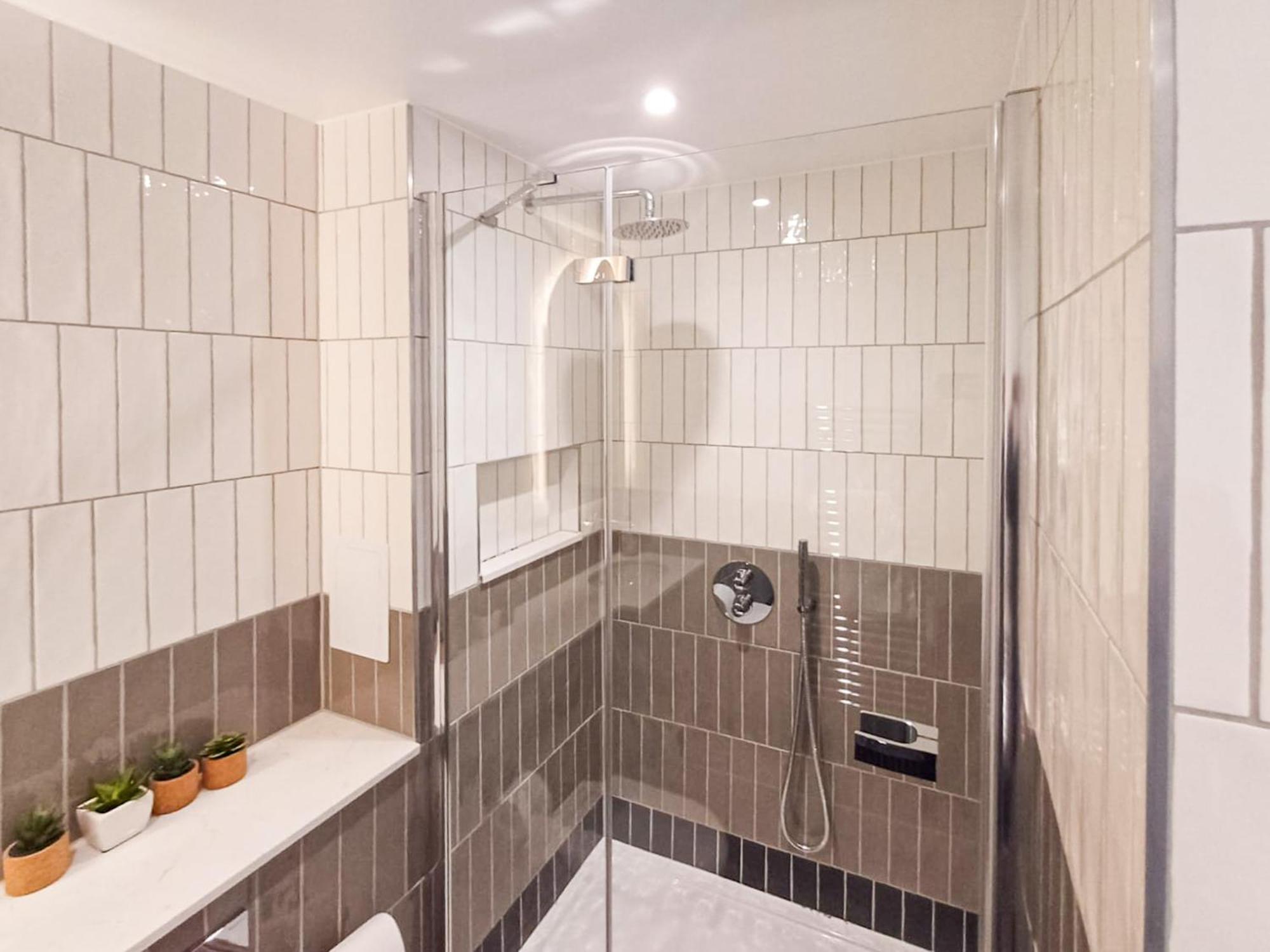 Modern 2-Bedroom, 2-Bathroom Apartment In West Kensington Londres Exterior foto